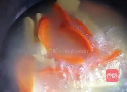 Illustration of how to make mashed potatoes comparable to KFC 1