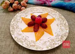 Illustration of how to make steamed pumpkin with red dates 1