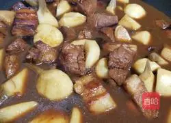 Illustration of Braised Pork with Mushrooms 7