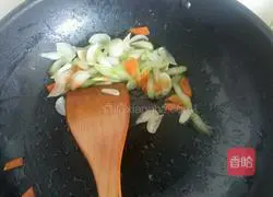 Fried celery and lily Practice illustration 7