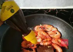 Illustration of how to make tomato sauce prawns 8