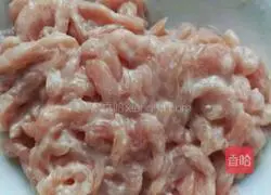 Illustration of how to make stir-fried tenderloin 1