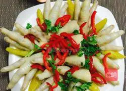 Illustration of homemade pickled pepper chicken feet 6