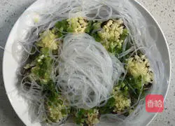 Illustration of how to make steamed abalone with vermicelli 5