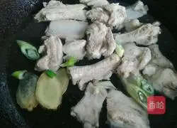 Illustration of how to make winter sweet and sour pork ribs 8