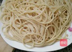 Illustration of how to make Chinese pasta with drinks 1