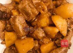 Illustration of how to make pork ribs and stewed potatoes 9