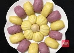 Illustration of how to make scallop steamed buns 13