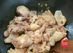 Illustration of Stir-fried Spicy Chicken 6