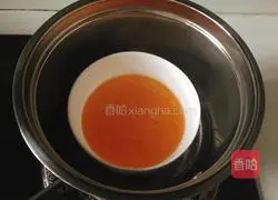 Illustration of how to make six-inch mango yogurt mousse cake 15