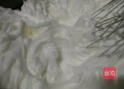 Illustration of how to make orange cream cake roll 4