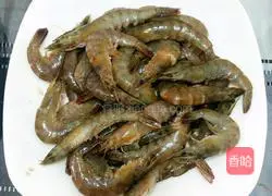 Illustration of braised sweet and sour shrimp with tomatoes 1