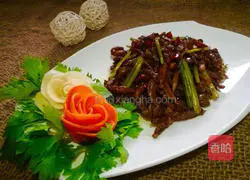 Illustration of how to make dry shredded beef 6