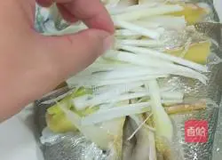 Illustration of how to make steamed yellow croaker 7