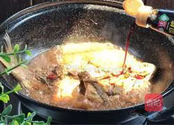 Illustration of braised Wuchang fish 10