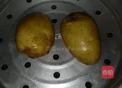 Illustration of how to make crispy potatoes 1