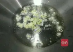 Illustration of how to make stir-fried tripe 3