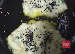 Potato Illustration of how to make mud pancakes 5