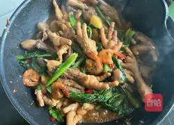 Illustration of how to make shrimp and chicken feet stew 11