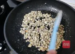 Illustration of how to make scrambled eggs with clams 5