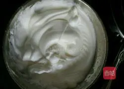 Illustration of how to make cheese cocoa mousse cake 4