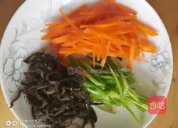 Fish-flavored pork Illustration of how to make silk 1