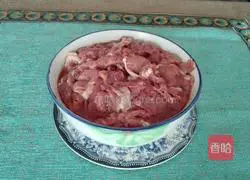 Illustration of how to make boiled beef slices 2