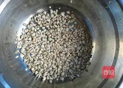 Classic Borscht Recipe Illustration 3