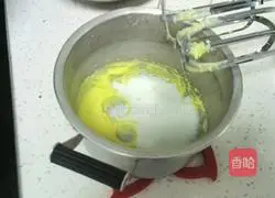 Milk Chocolate Mousse Recipe Illustration 5