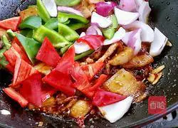 Illustration of how to make twice-cooked pork with green pepper 10