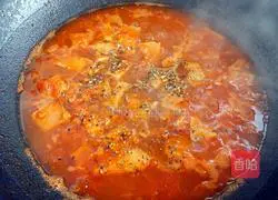 Illustration of how to make tomato and bacon pasta 8