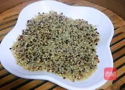 Illustration of how to make functional salad to reduce fat and gain muscle 5