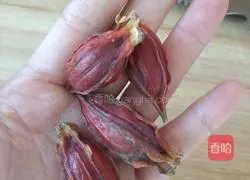 Salt Illustration of how to make baked chicken feet 7