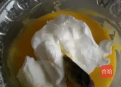 Illustration of how to make a small cream cake 8