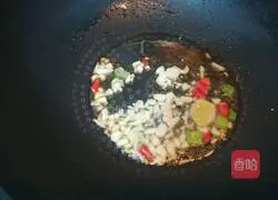 Illustration of how to make northeastern sauce spine 7