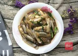 Illustration of how to stir-fry razor clams 11