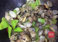 Illustration of how to make spicy clams 11