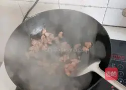 Illustration of how to make fried meat with celery 6