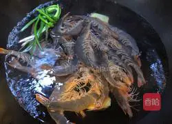 Illustration of how to make boiled shrimp 8