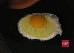 Illustration of how to make black pepper beef fillet pasta 7