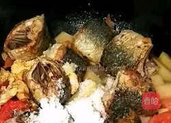 Illustration of how to make tomato mackerel 5