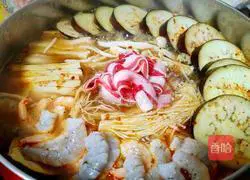 Thai Tom Yum Hot Pot Recipe Illustration 6