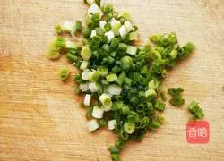 Illustration of how to make burning noodles 3