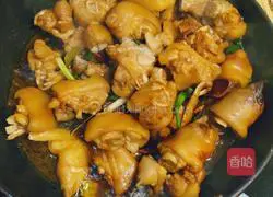 Illustration of Braised Soybeans and Pork Trotters 12