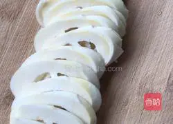 (Steamed vegetables) How to steam bamboo shoots with sausage and bamboo shoots Illustration 3