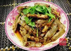 Illustration of how to make spicy stir-fried razor clams 6