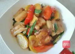 Illustration of how to make twice-cooked pork and potato slices 8