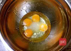 Chocolate Cake Roll Recipe Illustration 4