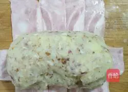 Illustration of how to make bacon mashed potato rolls 6