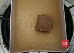 Illustration of how to make plum brown sugar popsicles 2